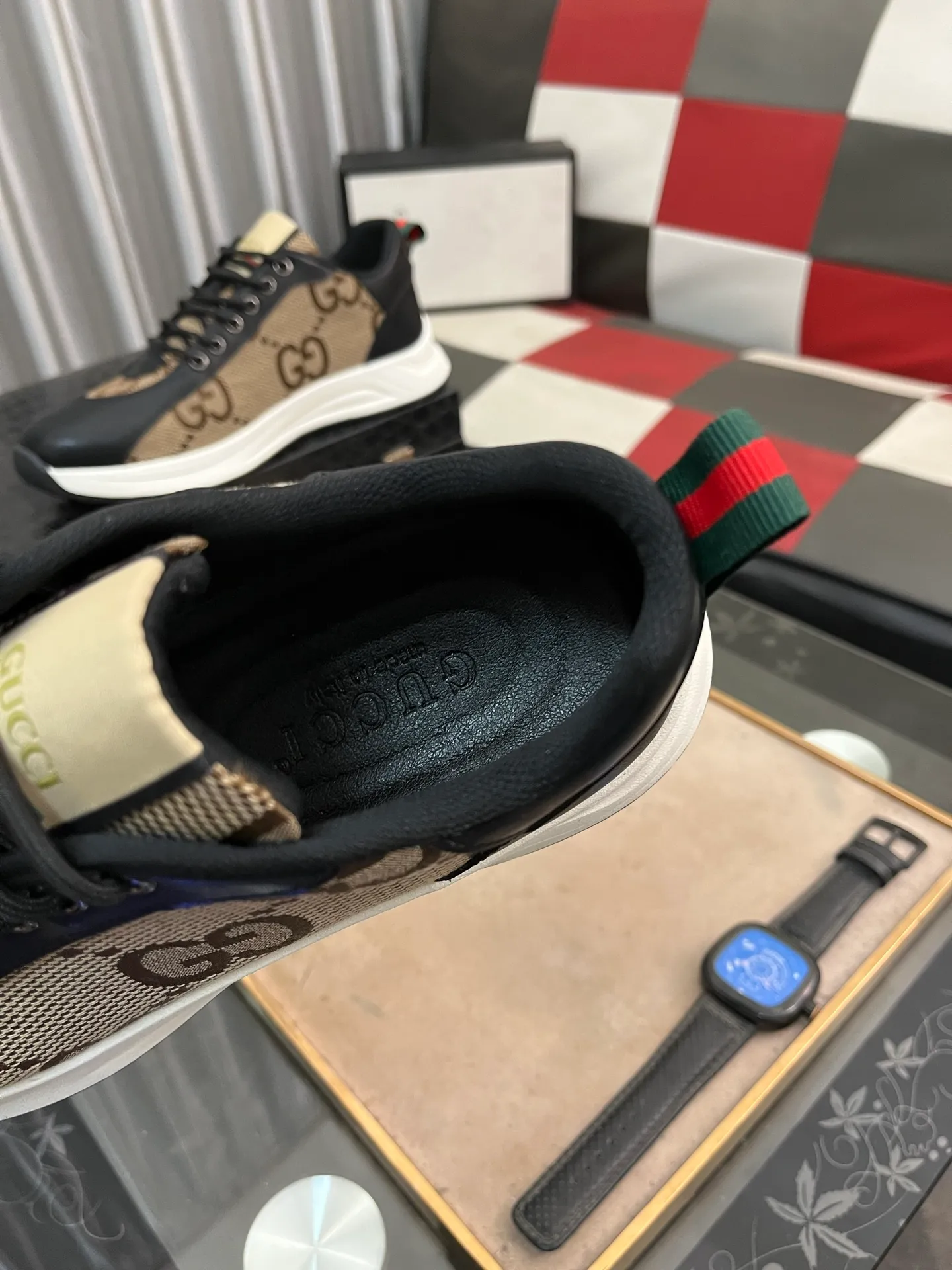 Men's shoes💰420⌚️⌚️[GUCCI] Gucci men's casual shoes are absolutely popular🔥The ultimate matching item for trendy men! The charm of super texture is irresistible, the main recommendation, the flower leather color is bright! The upper is made of high-quality cowhide with branded fabrics, pigskin lining for the feet, and wear-resistant rubber sole, which is noble and elegant! Extremely comfortable🎁🎁You can be as handsome as you want💪 38-442️⃣colors available